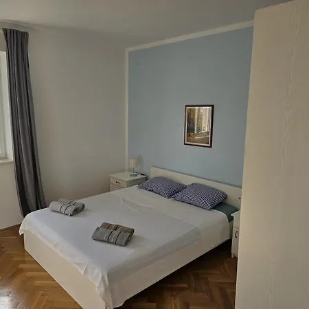 Greengarden Apartment *